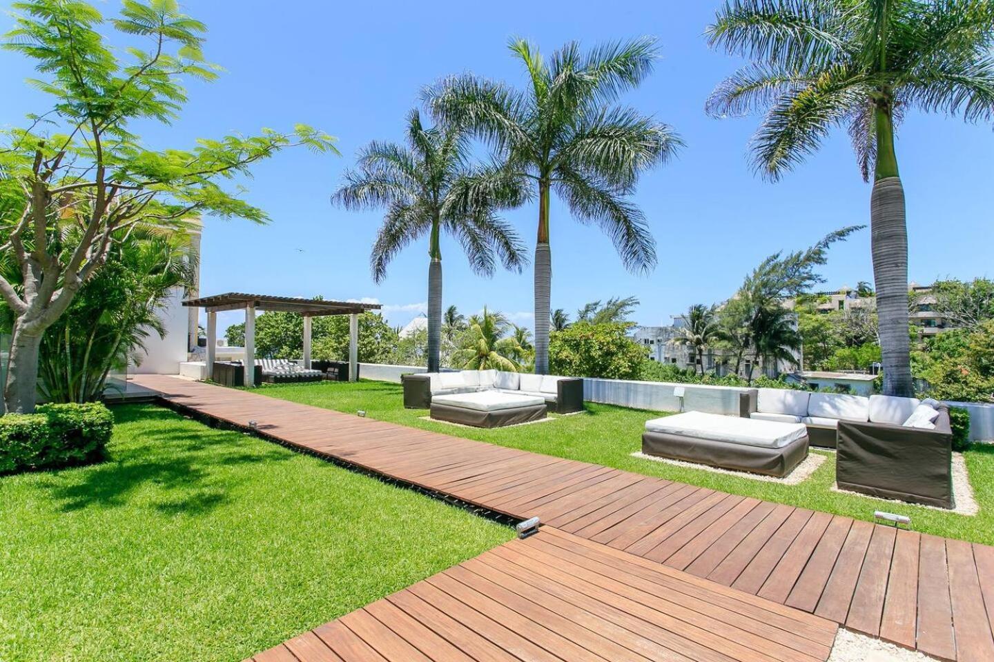 Spacious Magia Steps To The & 5th Ave Appartement *